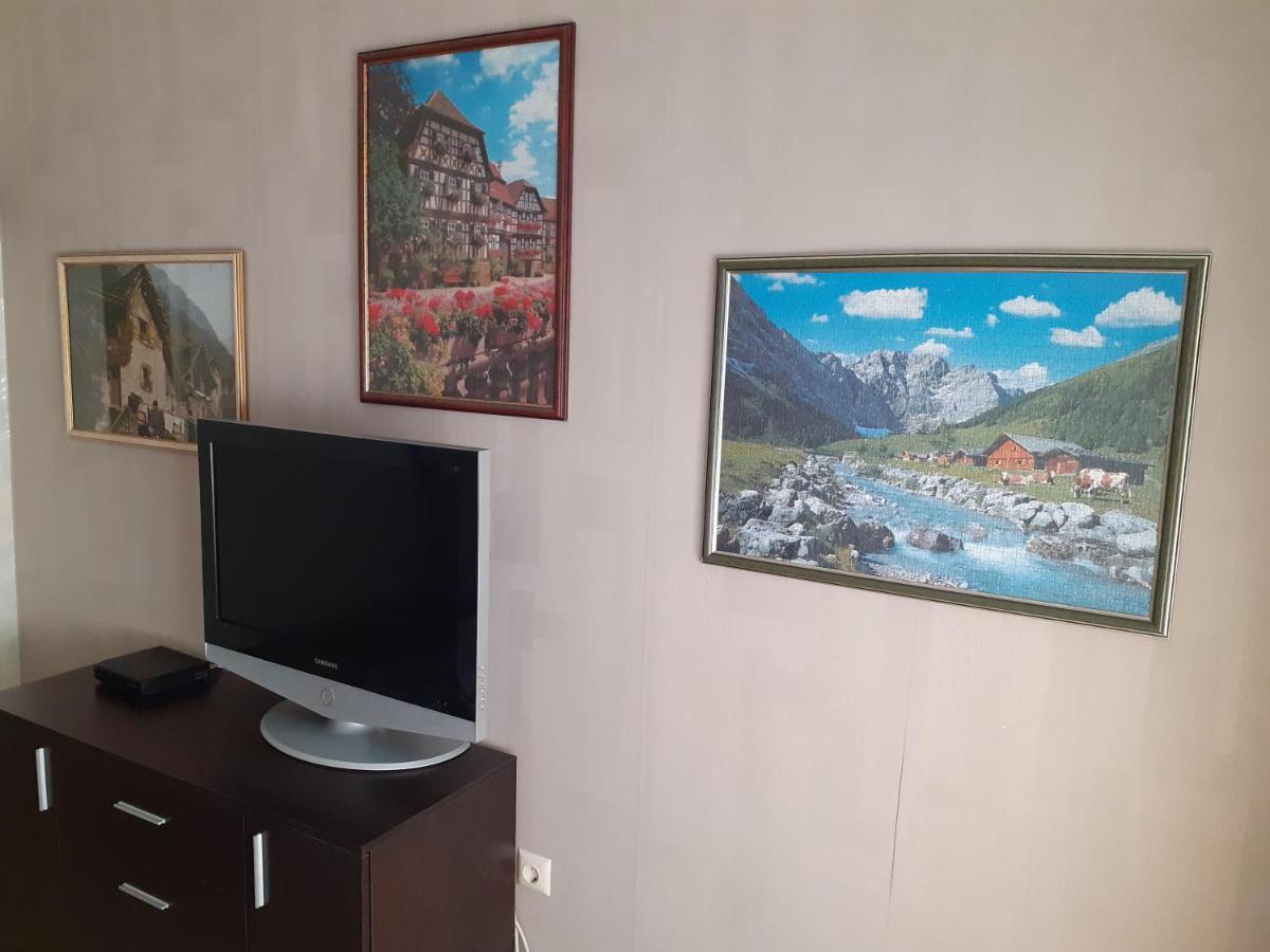 Retro Apartment Malko Turnovo Bagian luar foto